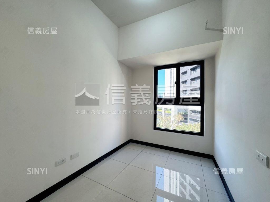 邊間樹海三房車位成屋可看房屋室內格局與周邊環境