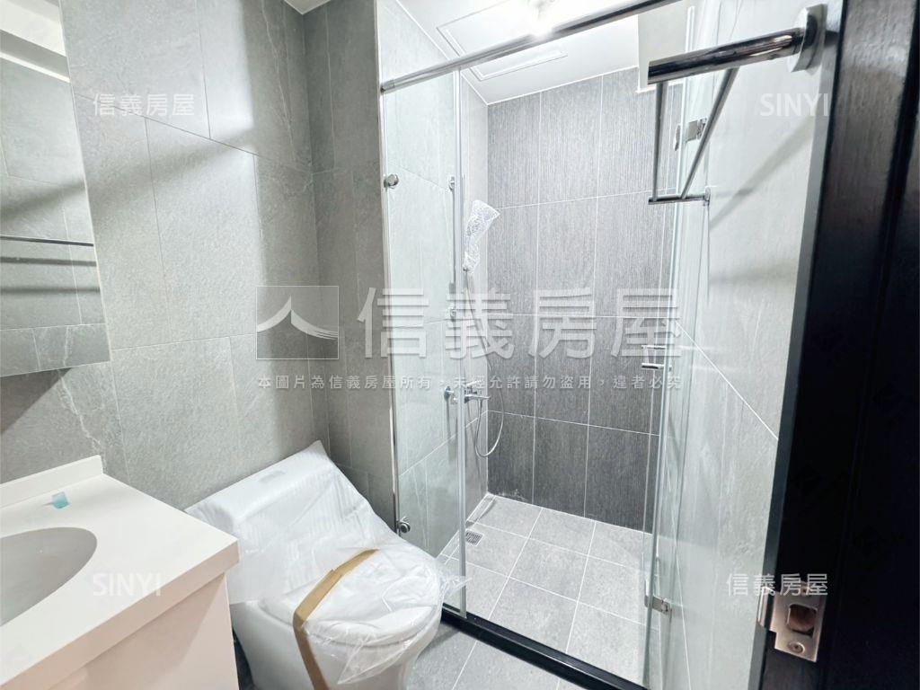 邊間樹海三房車位成屋可看房屋室內格局與周邊環境