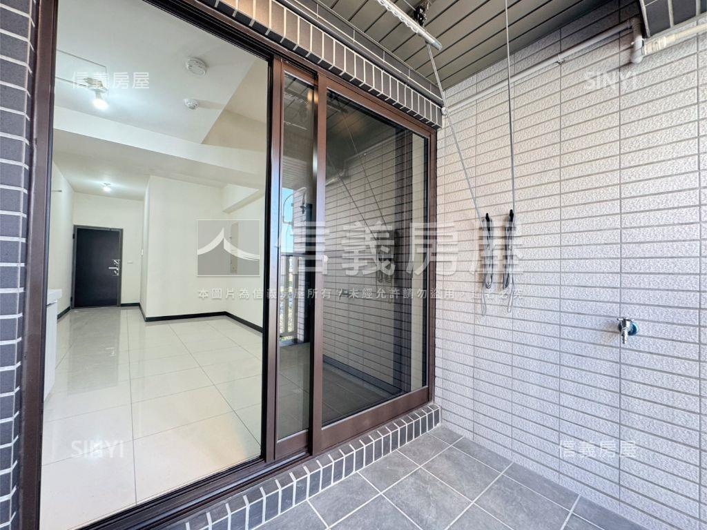 邊間樹海三房車位成屋可看房屋室內格局與周邊環境