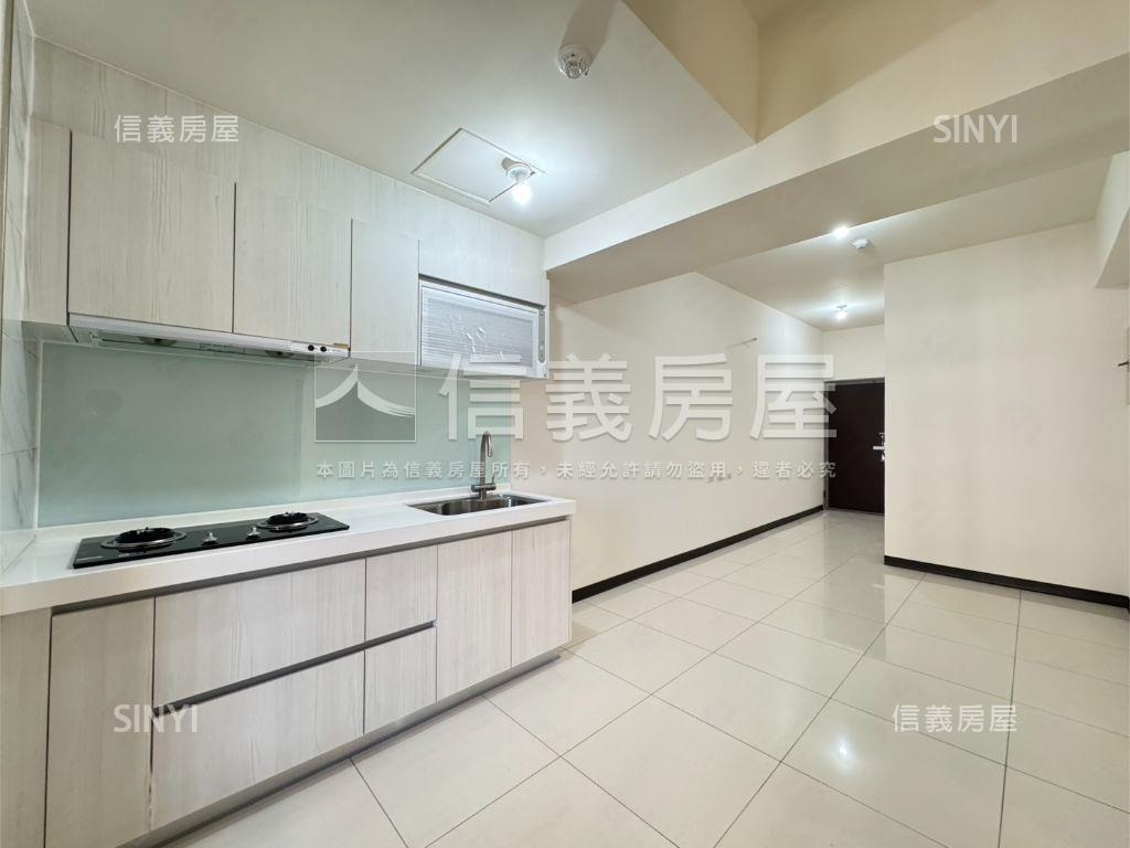 邊間樹海三房車位成屋可看房屋室內格局與周邊環境