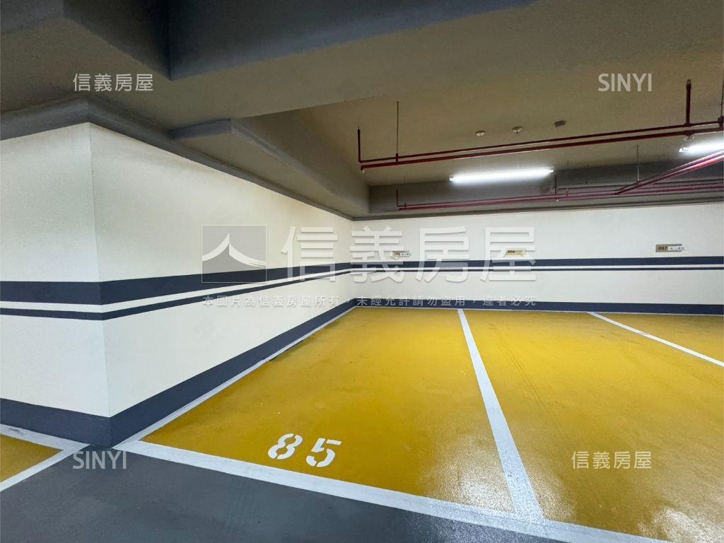 邊間樹海三房車位成屋可看房屋室內格局與周邊環境