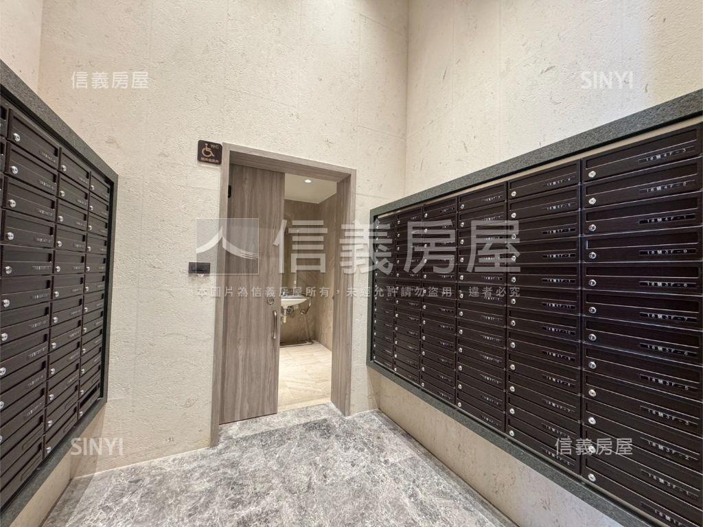 邊間樹海三房車位成屋可看房屋室內格局與周邊環境