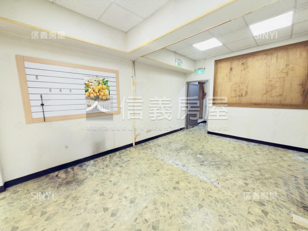 正馬路面寬黃金店面房屋室內格局與周邊環境