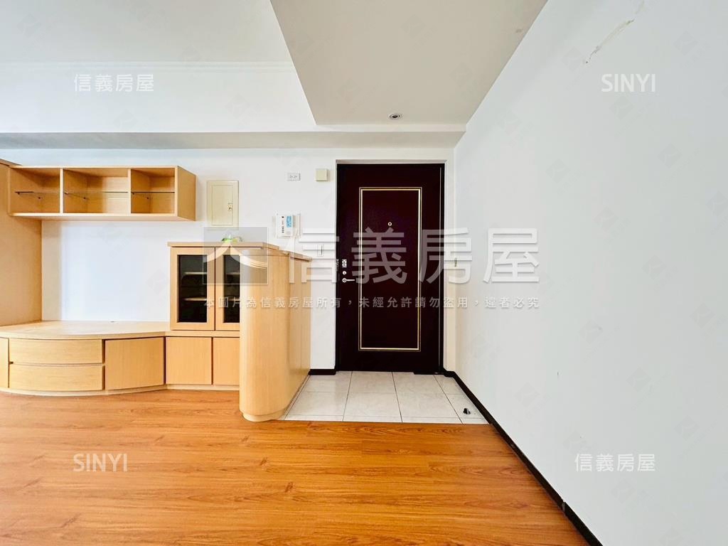 潤泰山河．稀有三房房屋室內格局與周邊環境