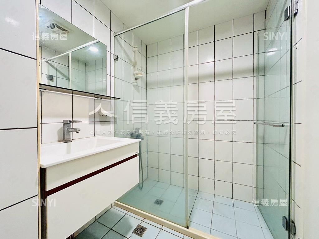 潤泰山河．稀有三房房屋室內格局與周邊環境