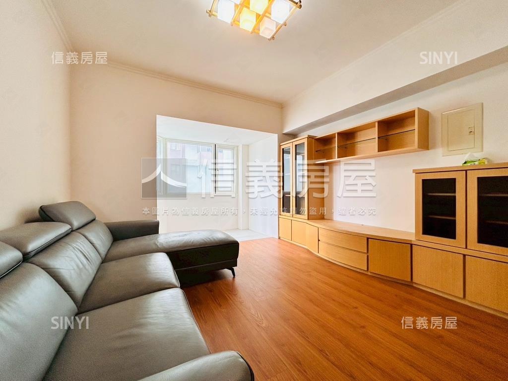 潤泰山河．稀有三房房屋室內格局與周邊環境