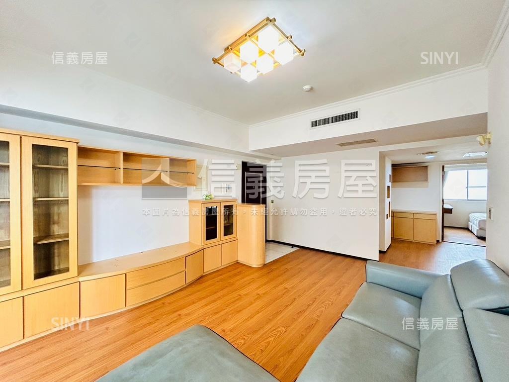潤泰山河．稀有三房房屋室內格局與周邊環境