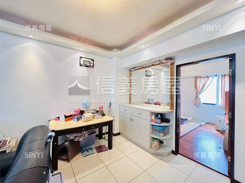 中山路三房車位房屋室內格局與周邊環境