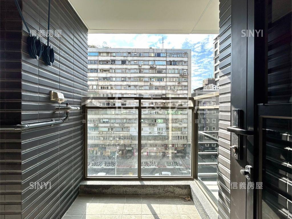 全新落成賦寓三房房屋室內格局與周邊環境