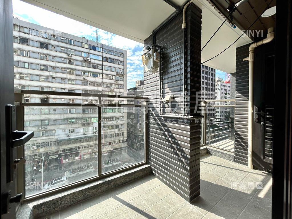 全新落成賦寓三房房屋室內格局與周邊環境