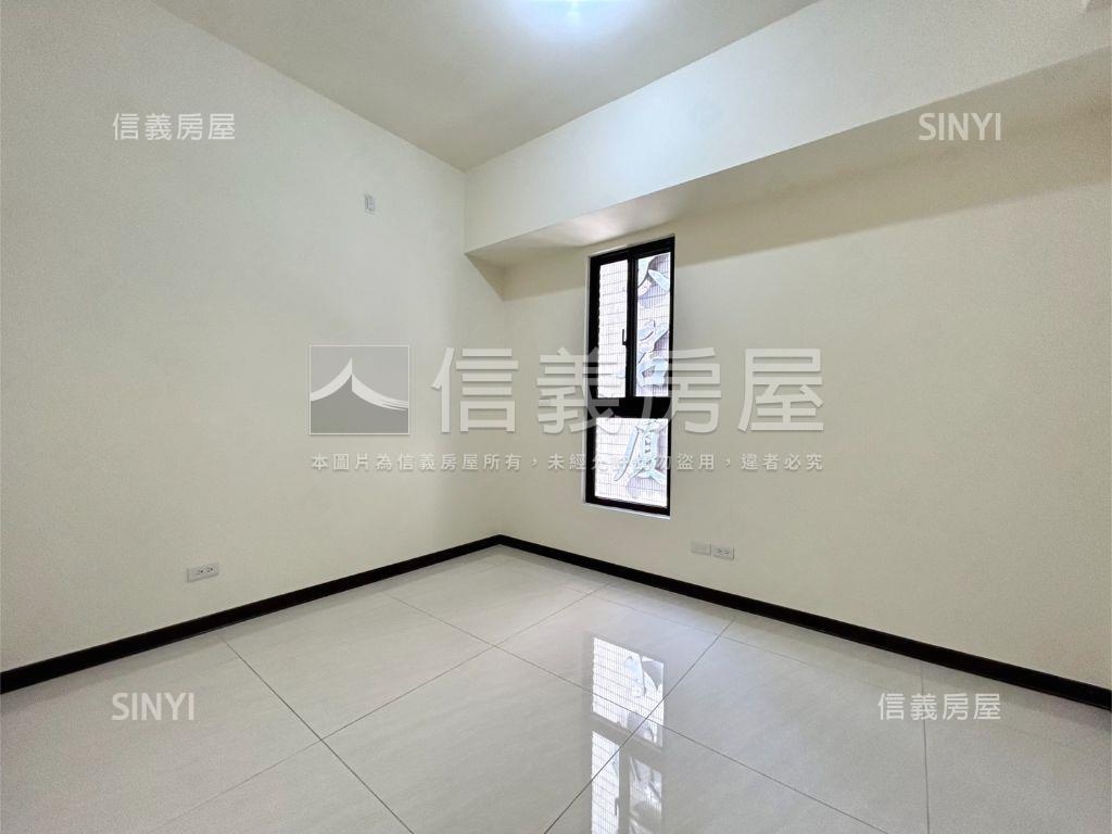 全新落成賦寓三房房屋室內格局與周邊環境