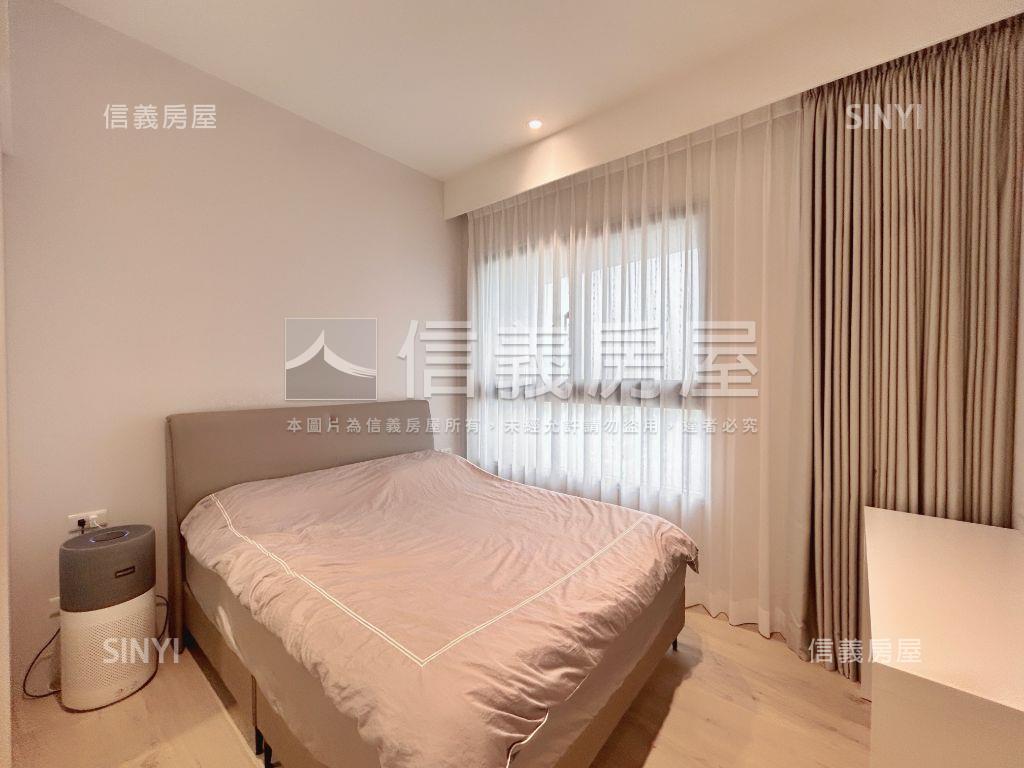 長虹美裝潢面公園坡平車位房屋室內格局與周邊環境