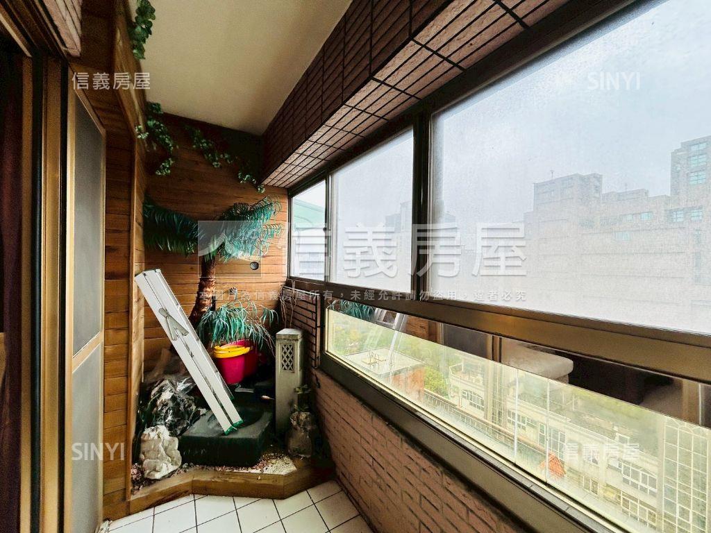 龍品高樓景觀三房平車美邸房屋室內格局與周邊環境