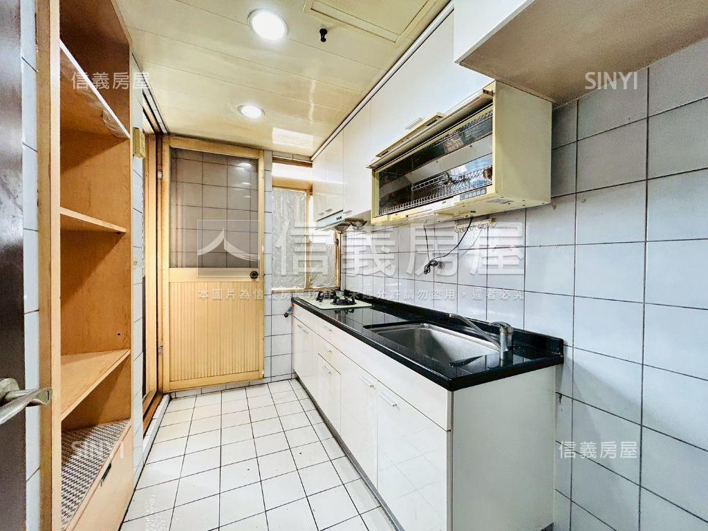 龍品高樓景觀三房平車美邸房屋室內格局與周邊環境