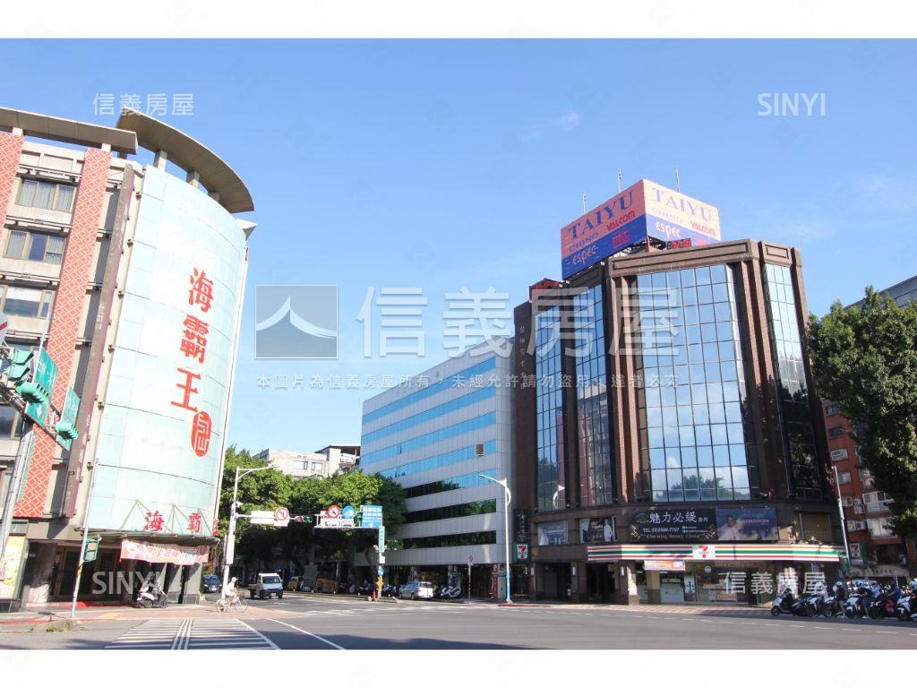 中山方正大面寬金店面房屋室內格局與周邊環境