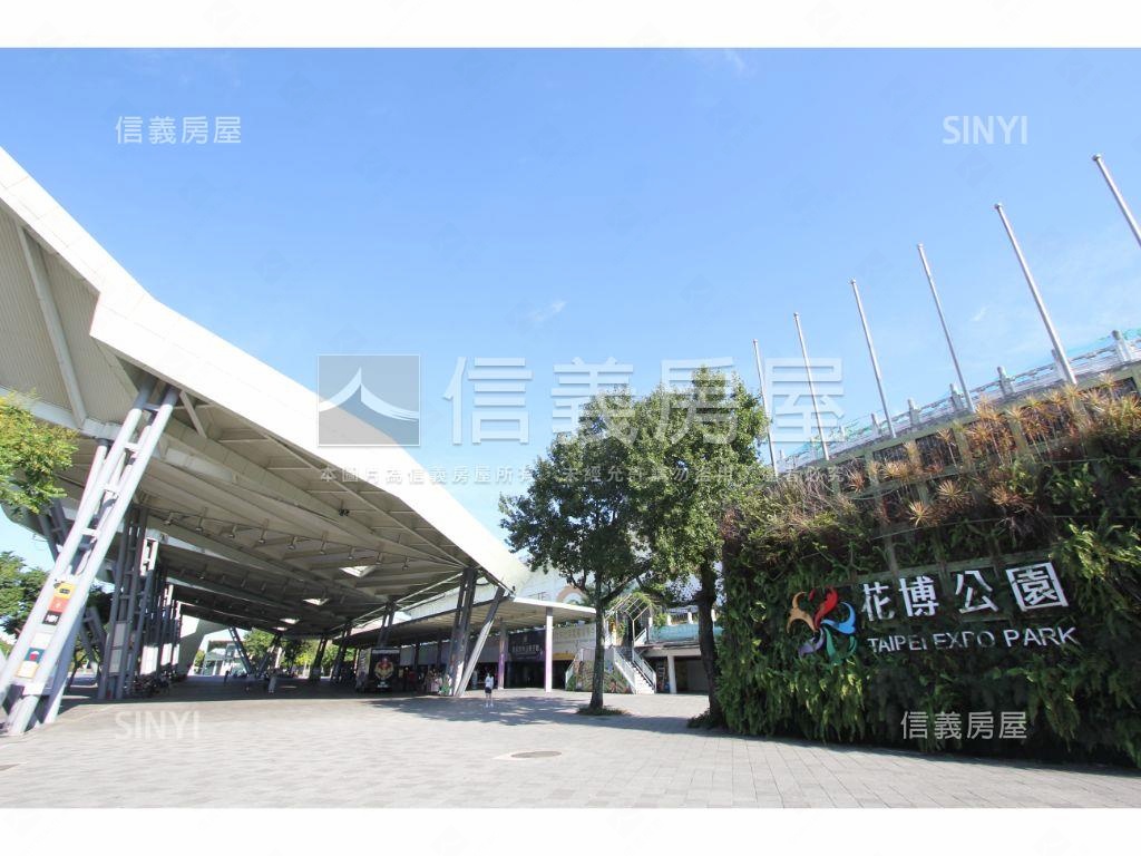 中山方正大面寬金店面房屋室內格局與周邊環境