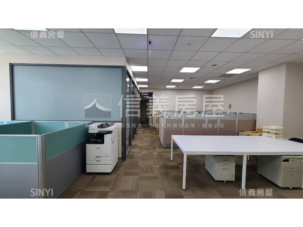 南軟高樓層辦公附車位房屋室內格局與周邊環境