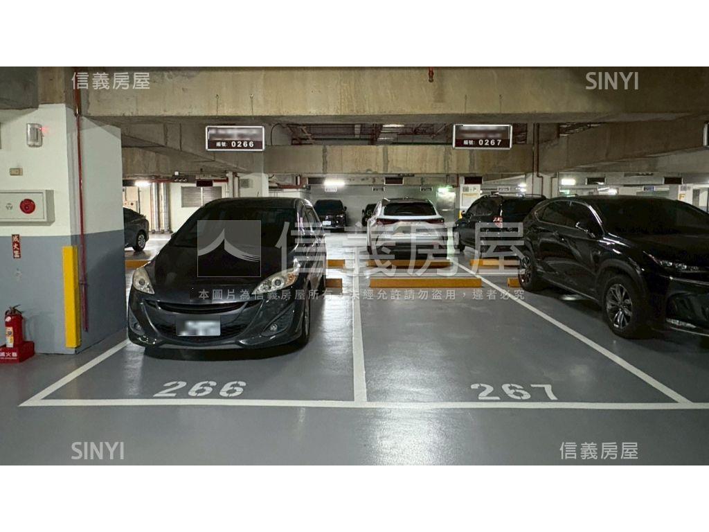 南軟高樓層辦公附車位房屋室內格局與周邊環境