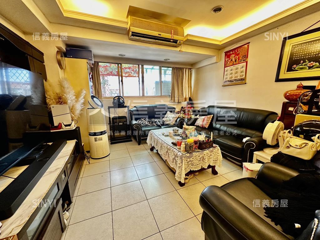 艾菲爾三房車位房屋室內格局與周邊環境