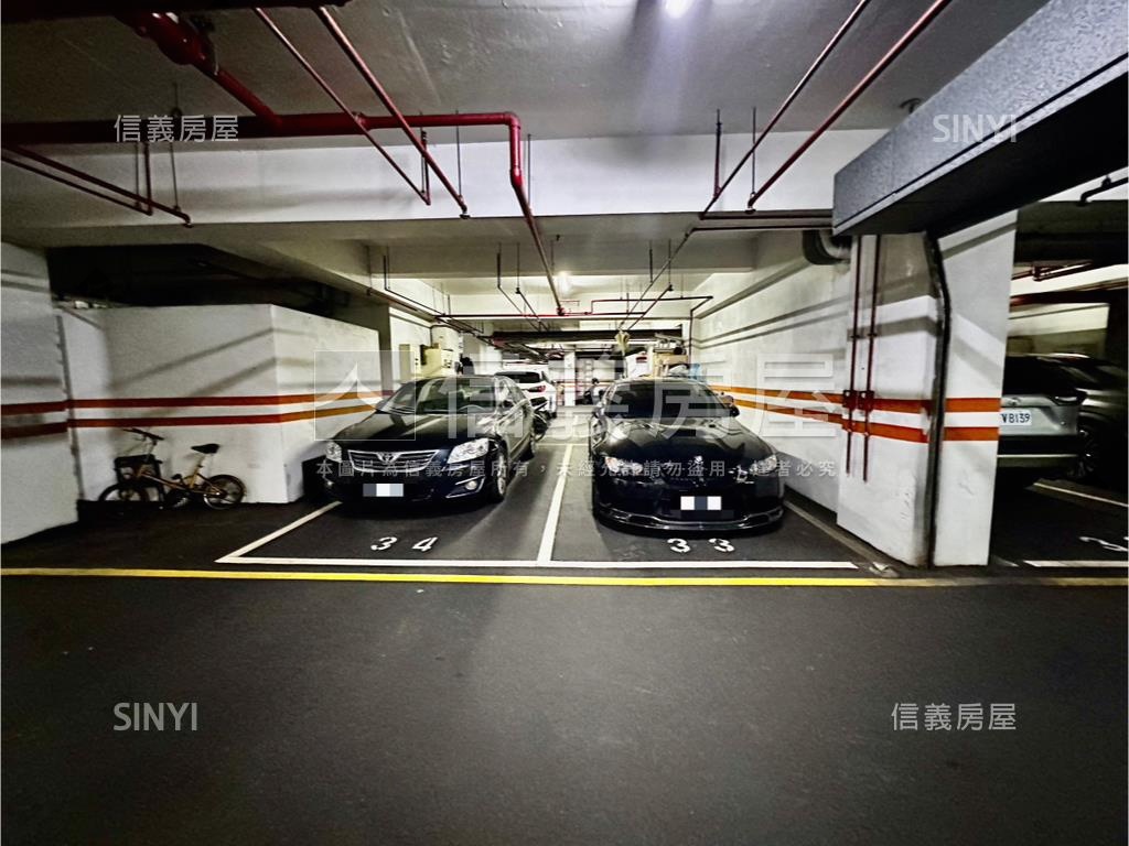 艾菲爾三房車位房屋室內格局與周邊環境
