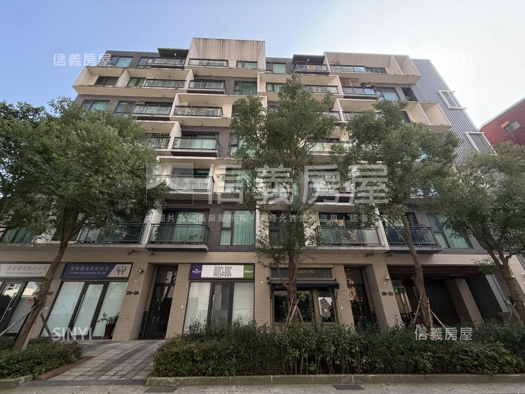 左岸低總價雙店面雙車位房屋室內格局與周邊環境