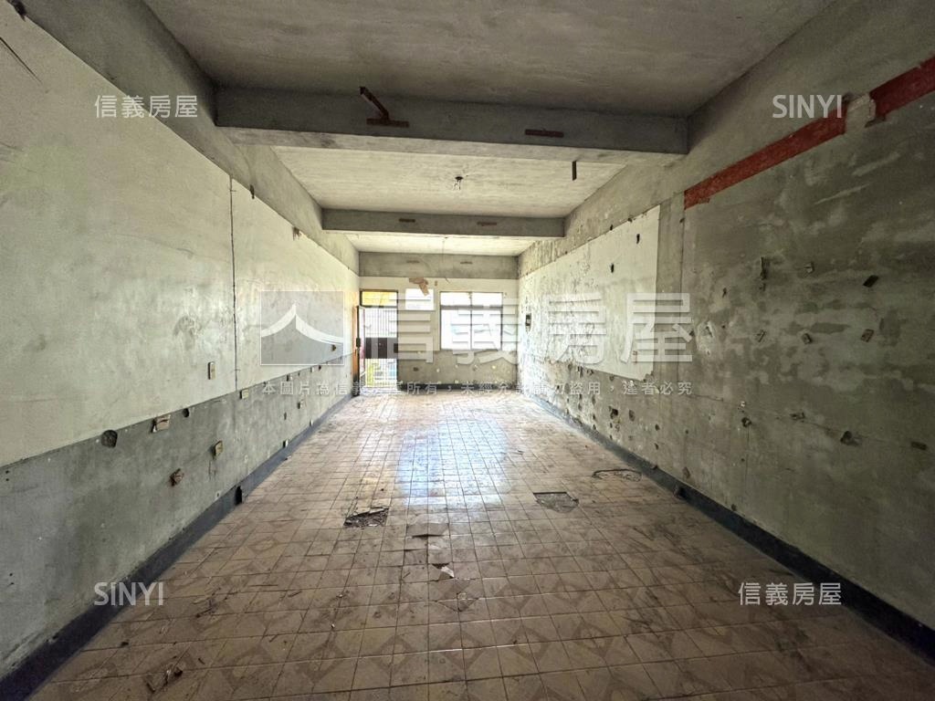 近鳳山車站大地坪正路透天房屋室內格局與周邊環境