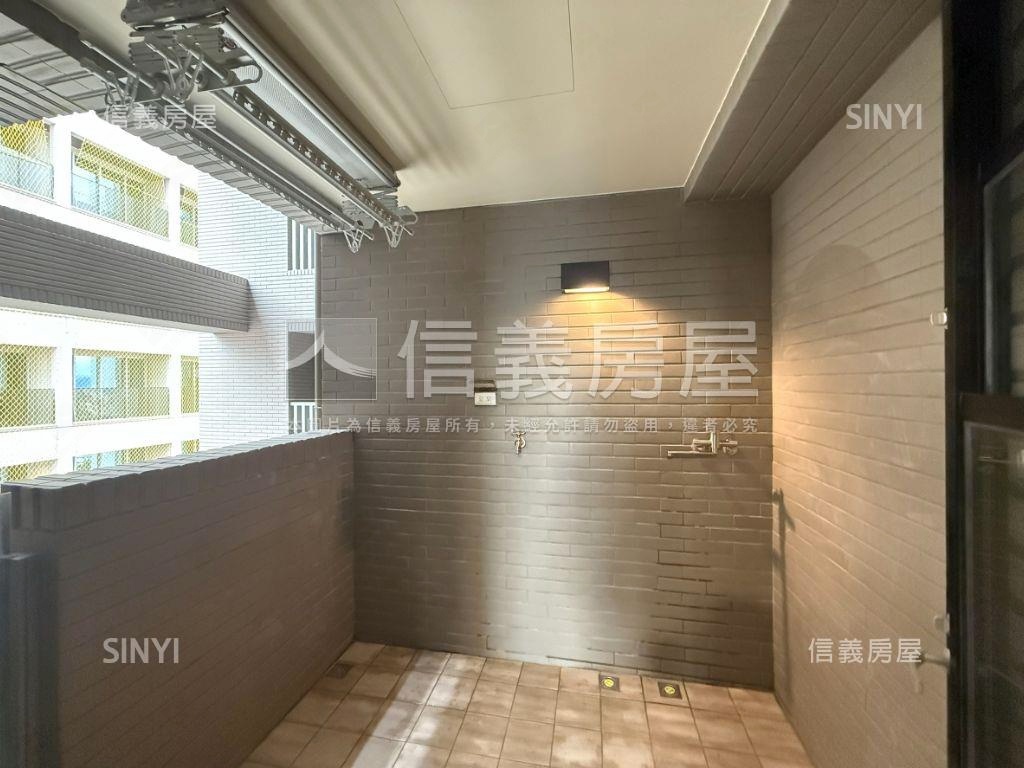 急售全新交屋三房平車房屋室內格局與周邊環境