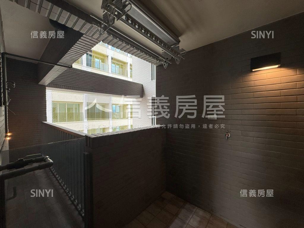 急售全新交屋三房平車房屋室內格局與周邊環境