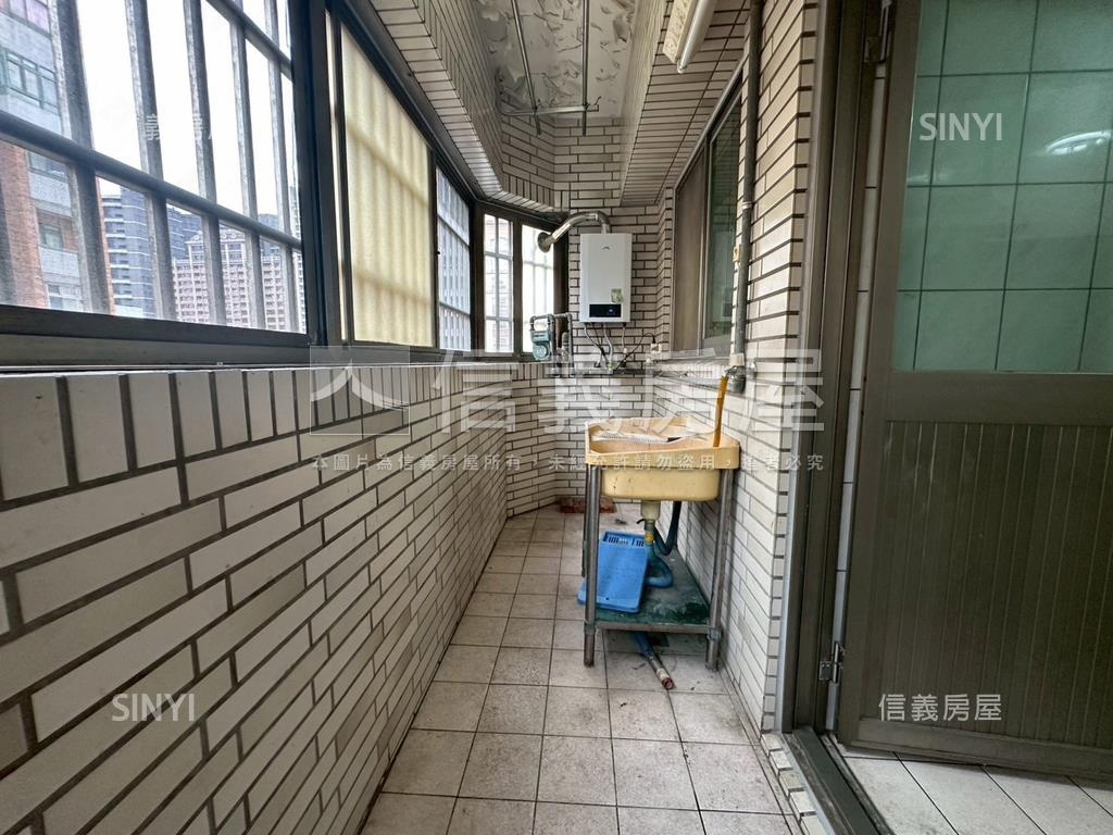 竹城高樓層福氣三房車位房屋室內格局與周邊環境