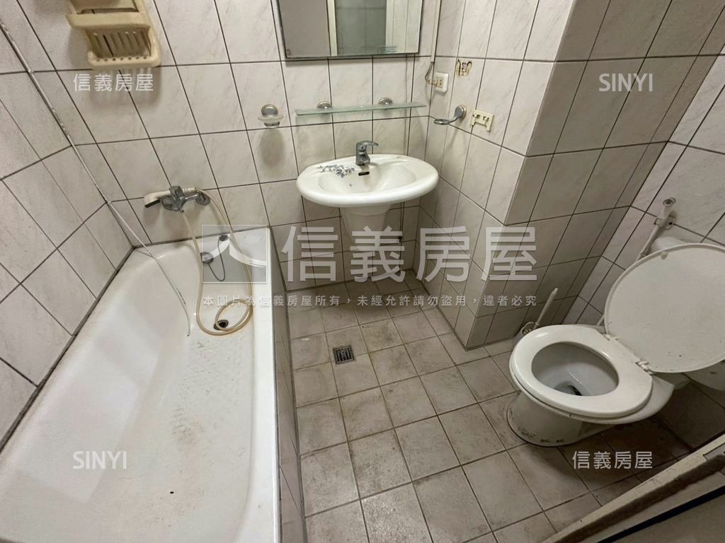 竹城高樓層福氣三房車位房屋室內格局與周邊環境