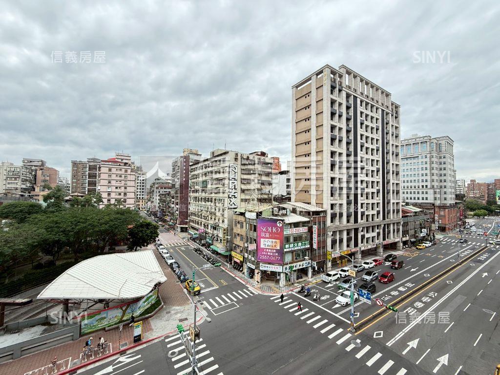 新碩文曲６樓３房房屋室內格局與周邊環境