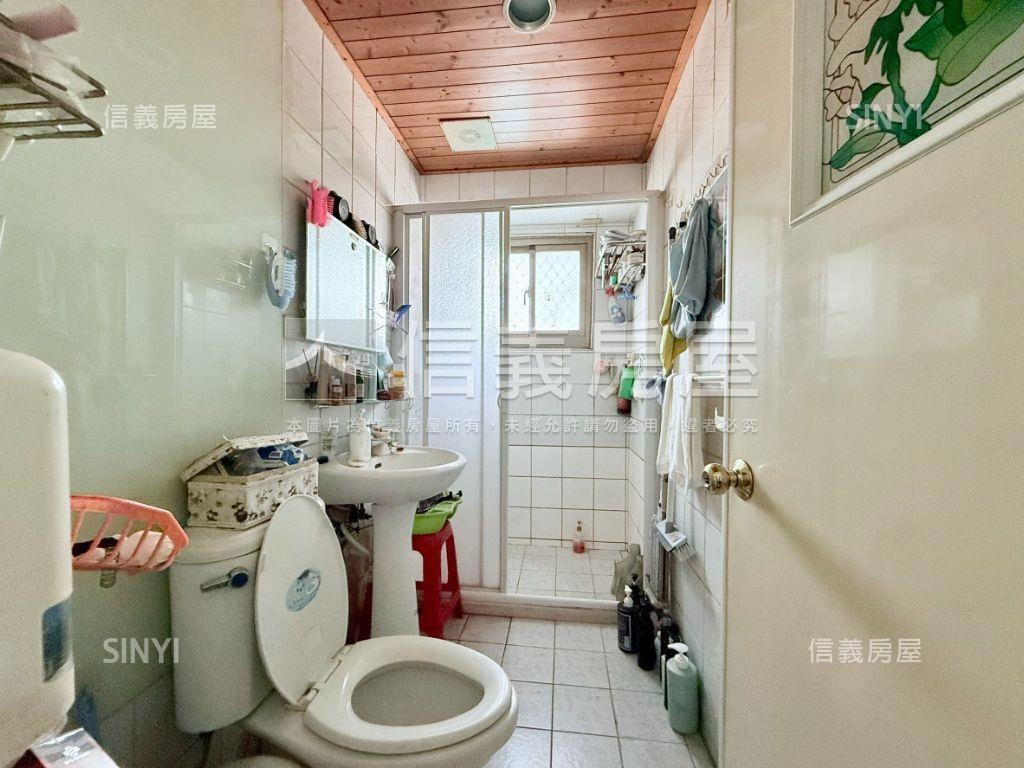 店長推薦十四期四房雙車位房屋室內格局與周邊環境