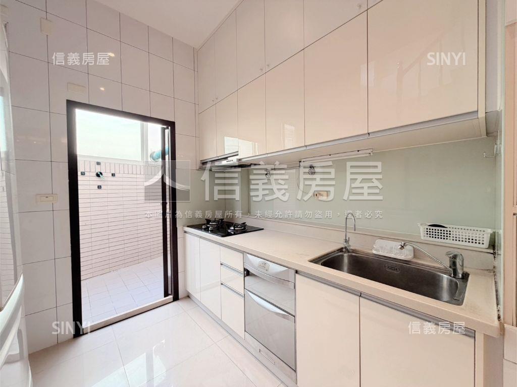 誠總建設｜近弘文雙車別墅房屋室內格局與周邊環境