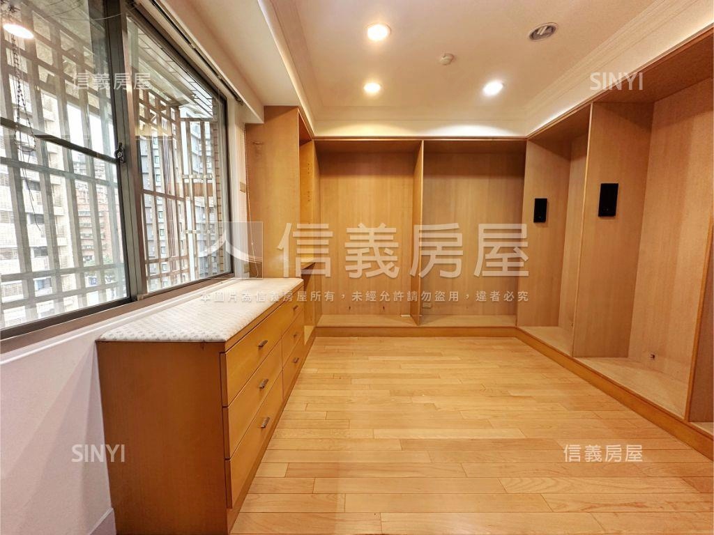 六合家園雙門牌樓中樓房屋室內格局與周邊環境