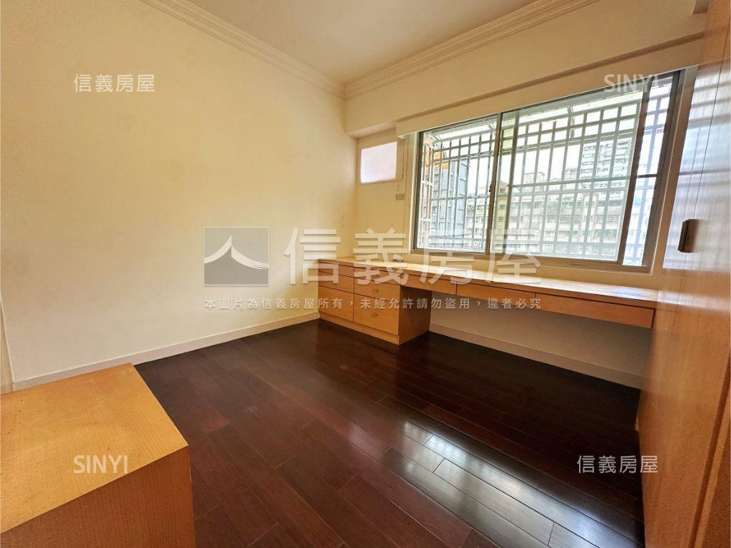 六合家園雙門牌樓中樓房屋室內格局與周邊環境