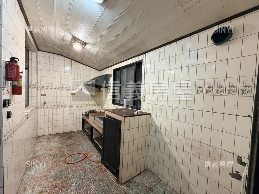 長壽街公寓二樓房屋室內格局與周邊環境