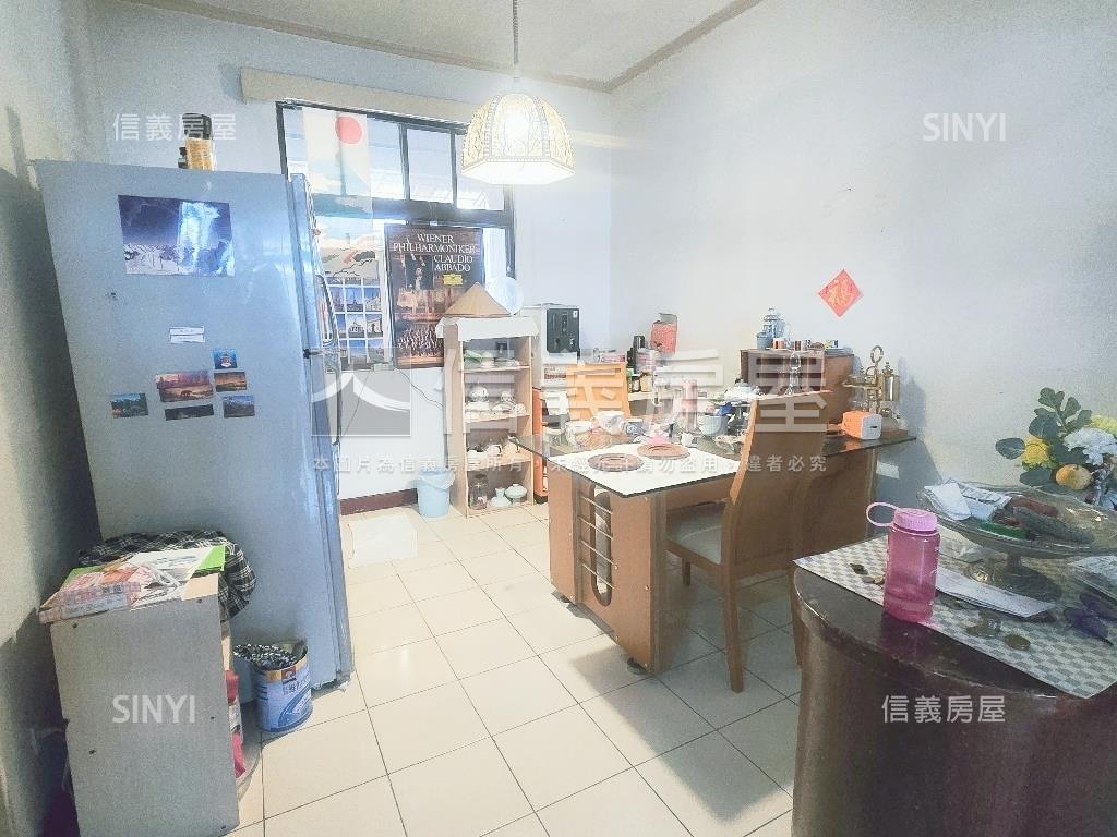 三輝白昀附近的公寓三樓房屋室內格局與周邊環境