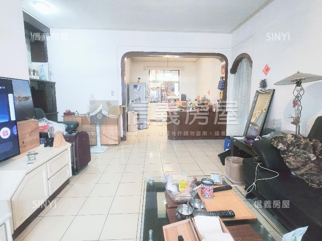 三輝白昀附近的公寓三樓房屋室內格局與周邊環境