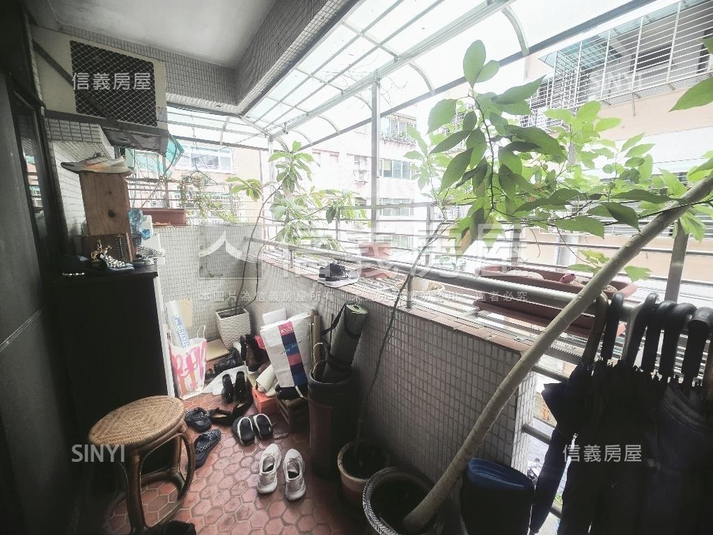 三輝白昀附近的公寓三樓房屋室內格局與周邊環境