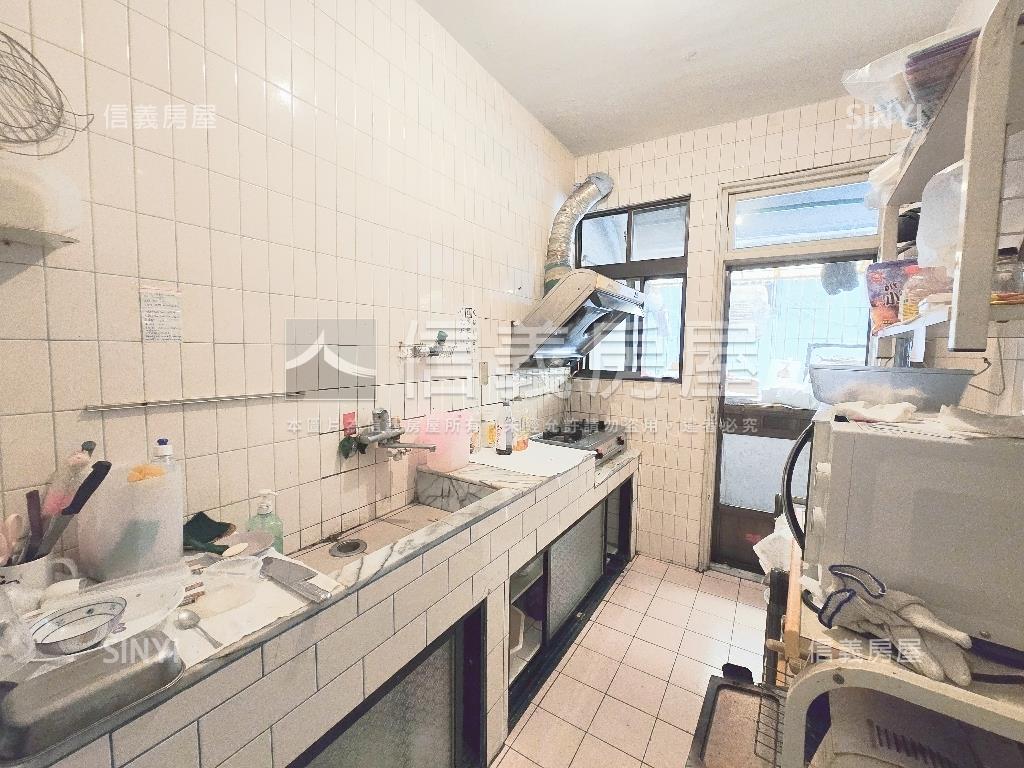 三輝白昀附近的公寓三樓房屋室內格局與周邊環境