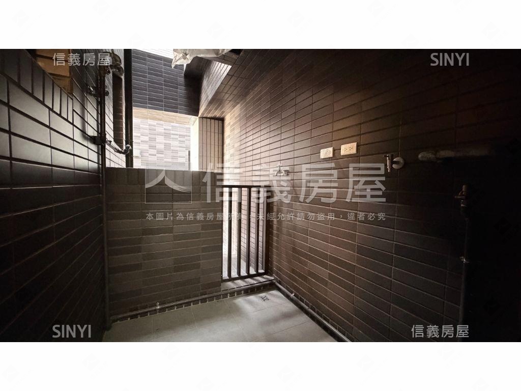 綠雅圖次頂樓視野戶兩房房屋室內格局與周邊環境