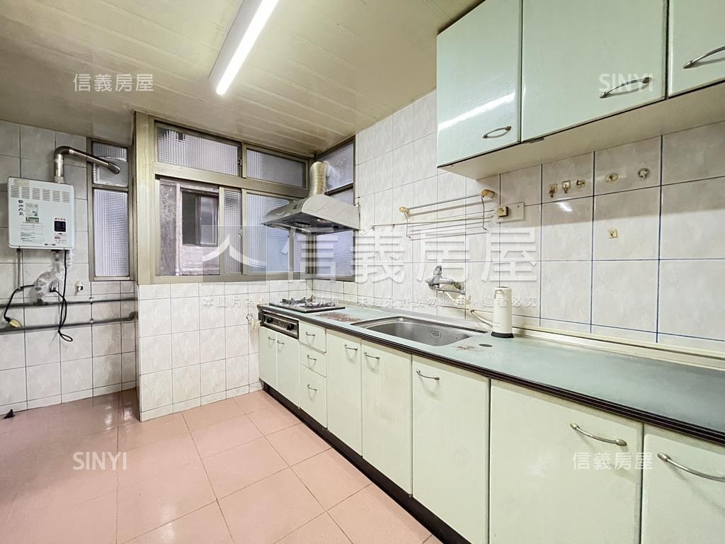 長泰頂加大空間美寓房屋室內格局與周邊環境