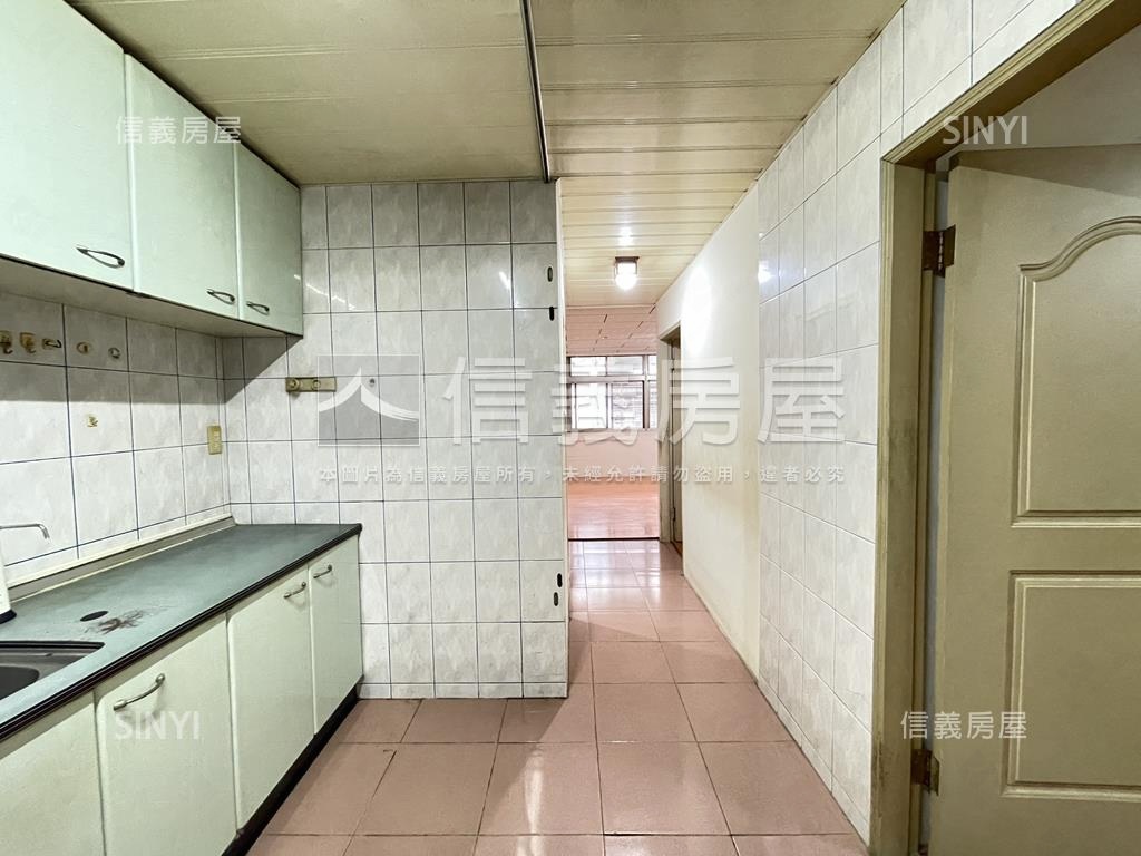 長泰頂加大空間美寓房屋室內格局與周邊環境