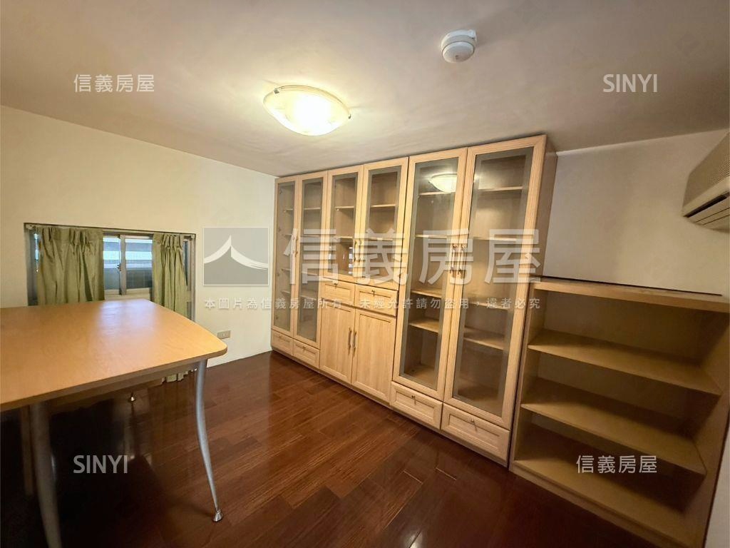 觀海水噹噹近捷運河岸宅房屋室內格局與周邊環境