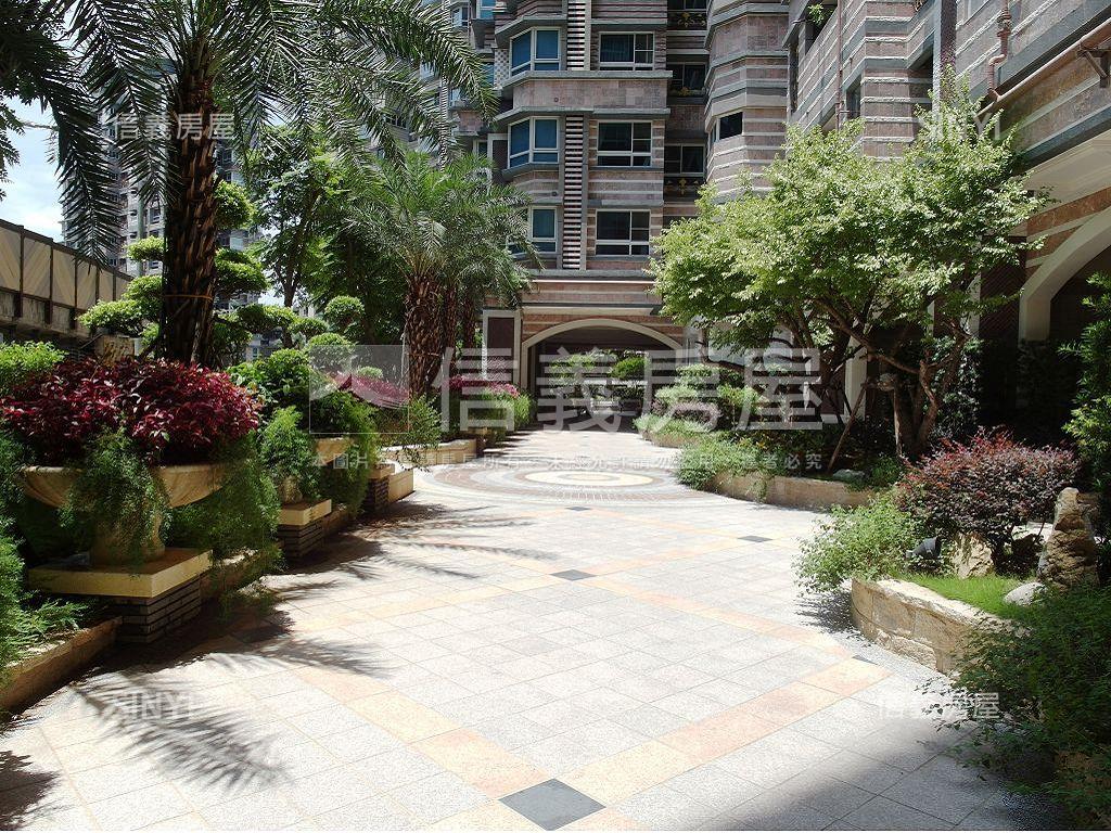 玉上園三房車位質感屋房屋室內格局與周邊環境