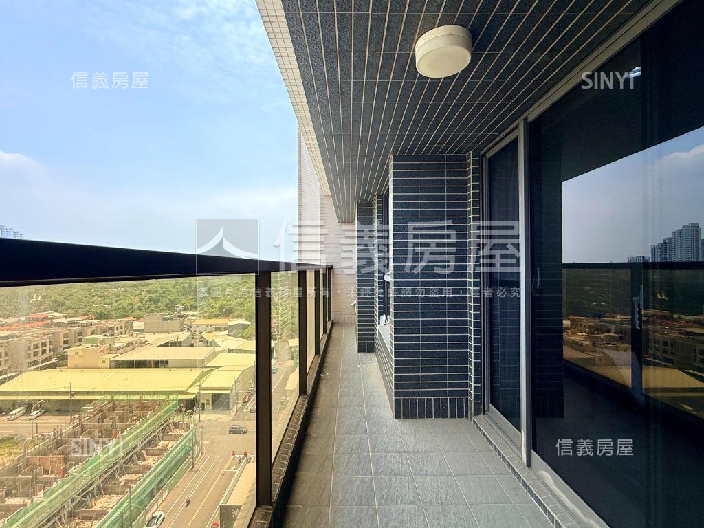 景觀高樓質感三房車位房屋室內格局與周邊環境