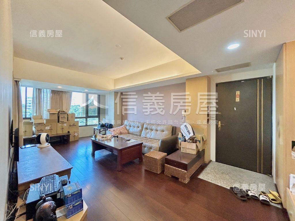 瑞士風情四房雙車位房屋室內格局與周邊環境