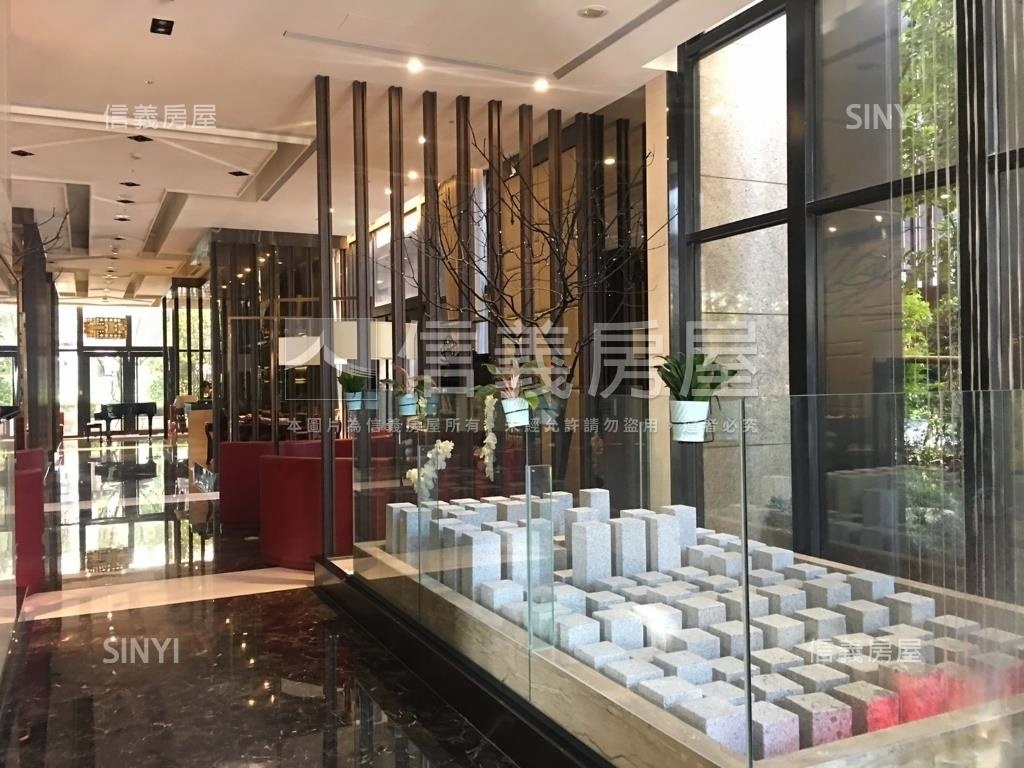 時尚米蘭，重劃區指標案房屋室內格局與周邊環境