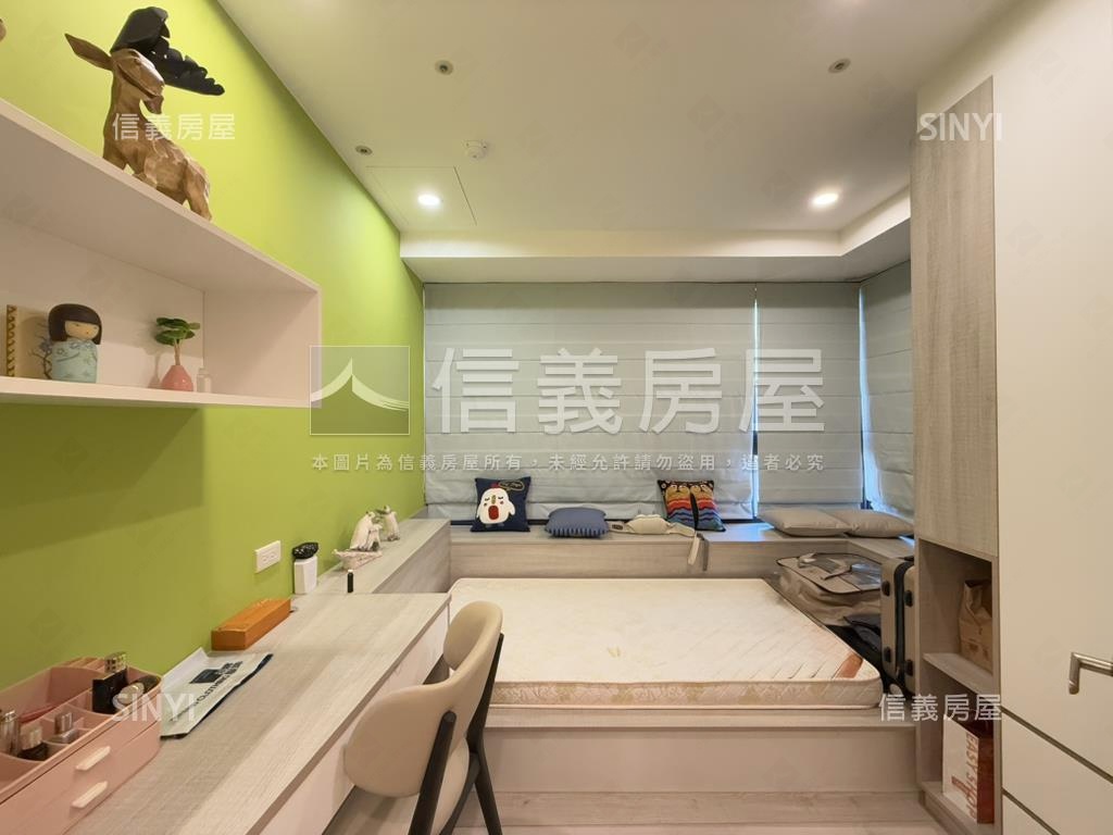 新店園頂美宅三房車位房屋室內格局與周邊環境