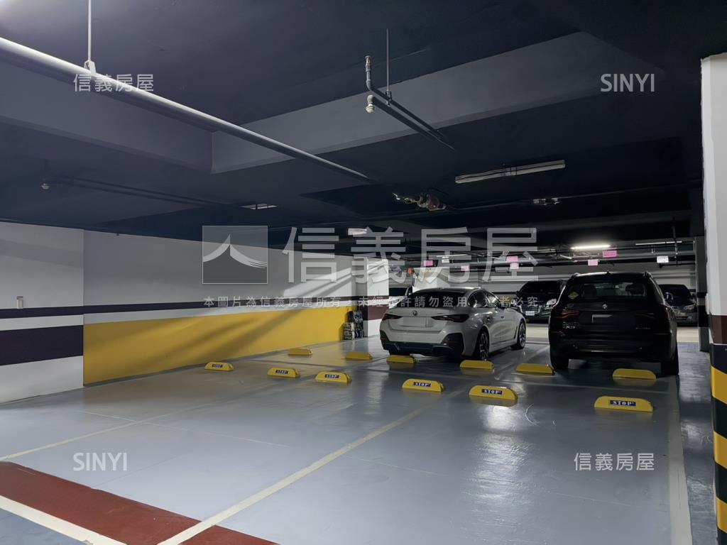 新店園頂美宅三房車位房屋室內格局與周邊環境